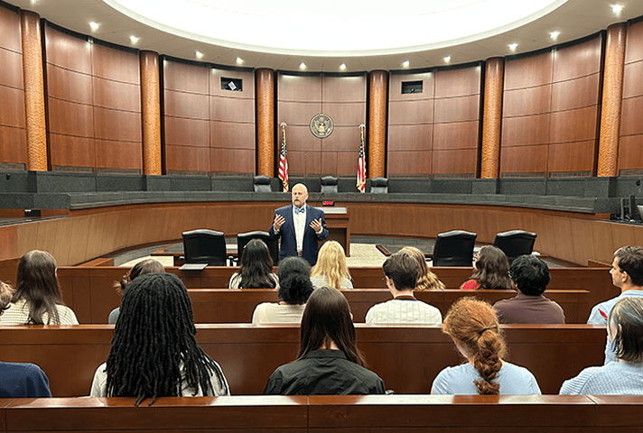 Eighth Circuit Clerk of Court Michael E. Gans provides students with insights into the appellate process.
